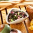 Чай зеленый китайский, кусочки ананаса, кусочки малины, лепестки розы красной, аромат фейхоа и сливок.